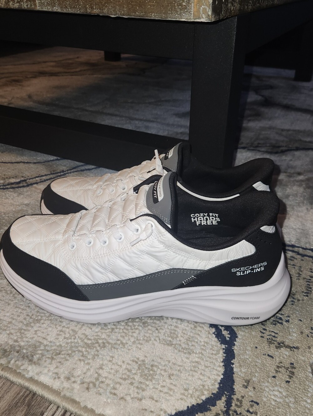 Skechers Hands Free Slip-ins® Contour Foam™ Cozy Fit Wms Skechers. NWOB 10W